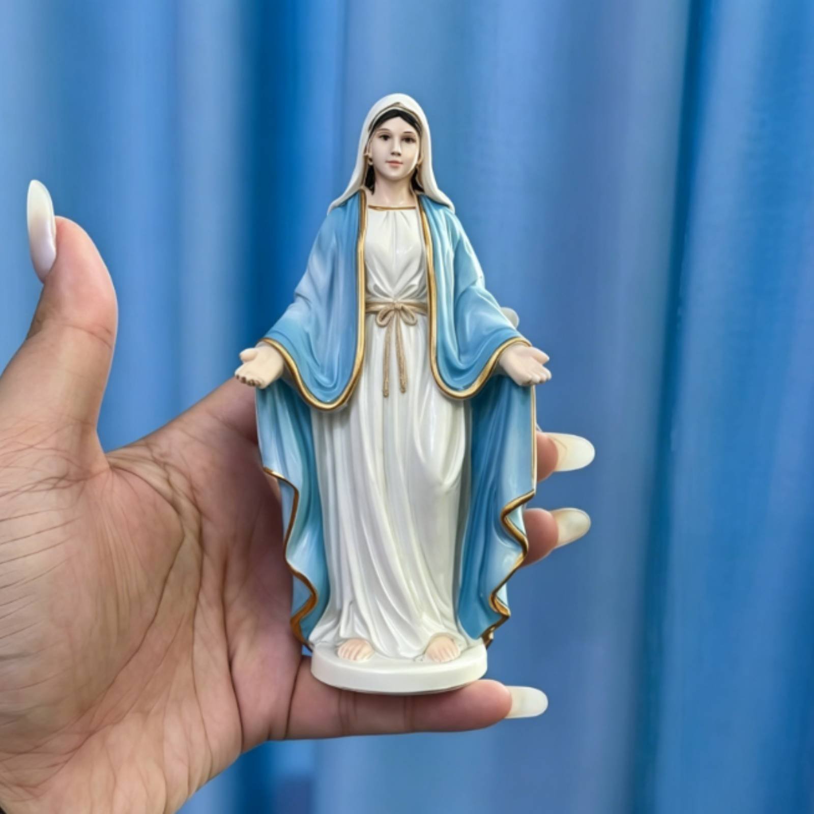 Resin Art And Design - Estátua Feminina de Resina Edição Especial,